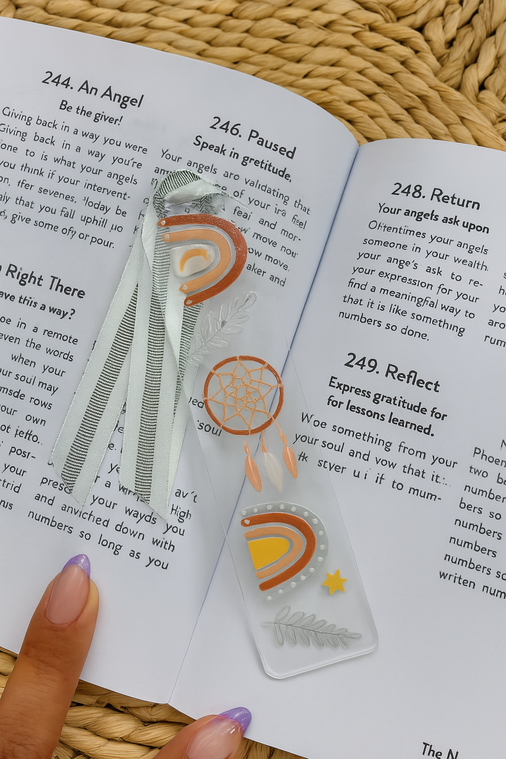 Bookmark white Rainbow